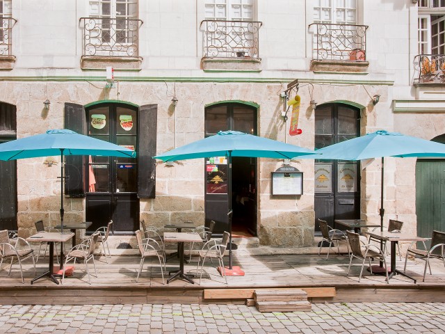 Le Cèdre