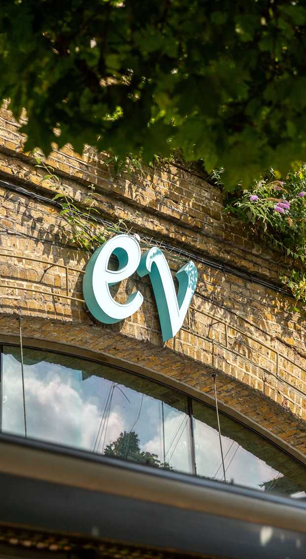 EV